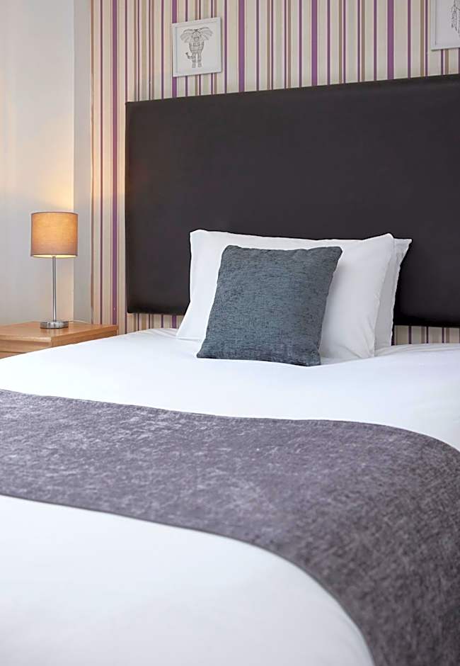 Old Ferry Boat by Greene King Inns