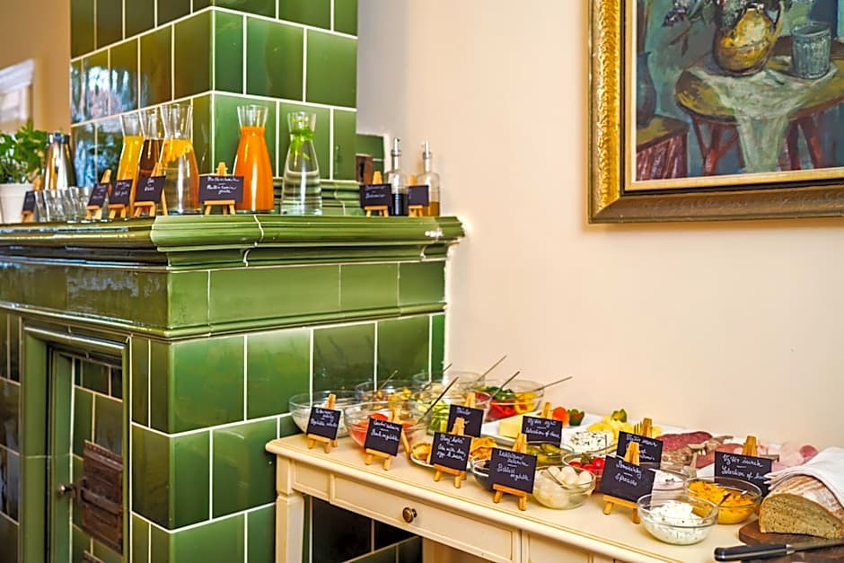 Josephine Old Town Square Hotel