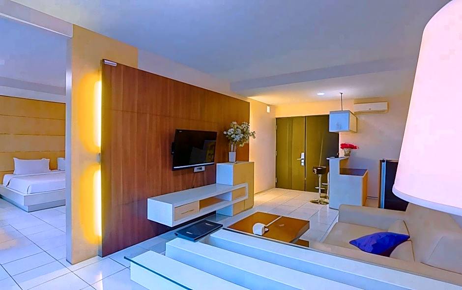 Royal Hotel N' Lounge