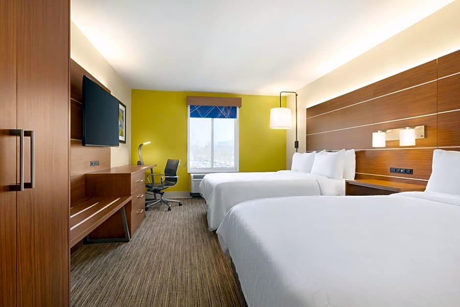 Holiday Inn Express & Suites Philadelphia - Mt. Laurel By IHG