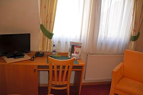 Economy Single Room