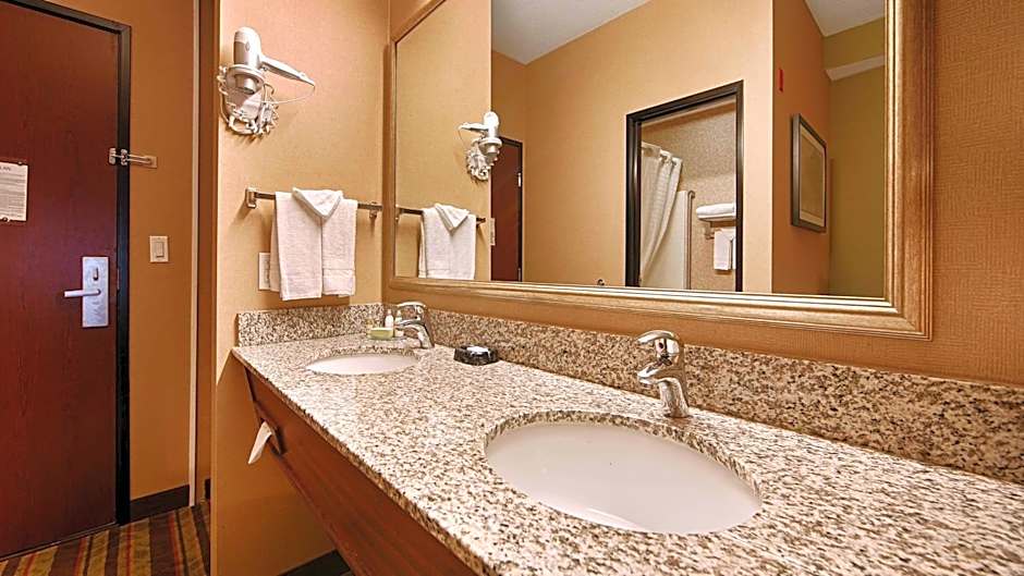 Best Western Wilsonville Inn & Suites