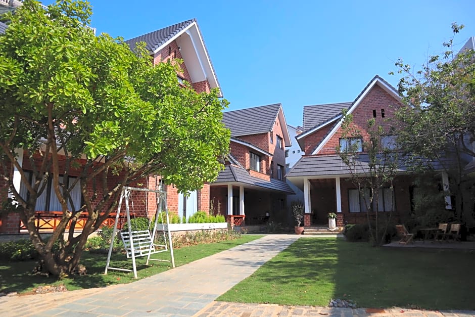 Hoang Loc Villa Hotel