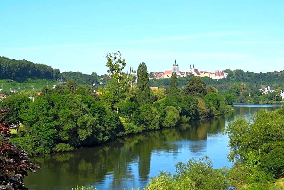 Hotel Schöne Aussicht renoviert