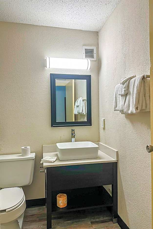 Jackson Hotel & Convention Center