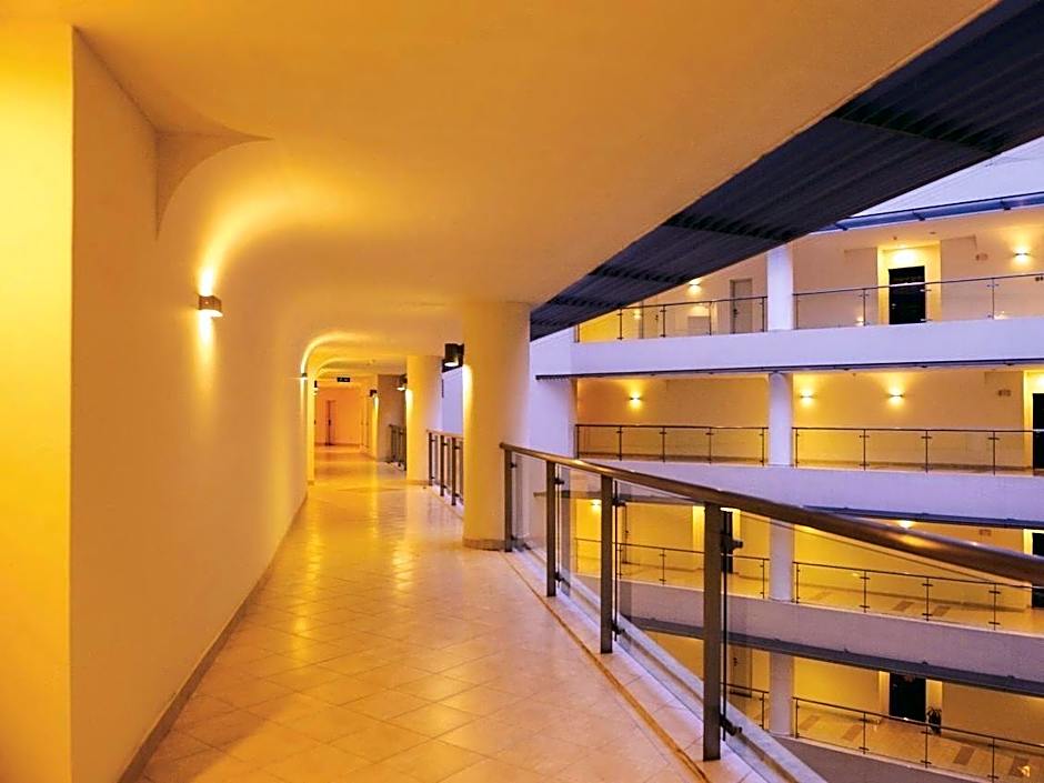 Crescent Residence 1