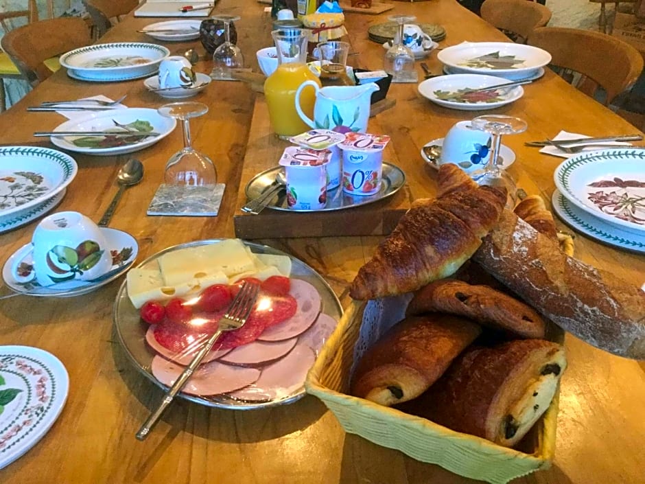 Le Jardin de Rose 24 FEUILLEBERT Romagne 86700