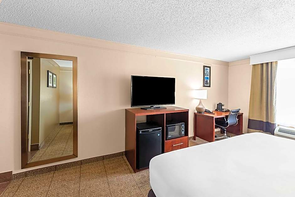 Comfort Inn & Suites Heath
