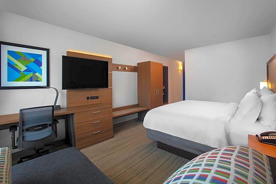 Holiday Inn Express Charleston-Civic Center By IHG