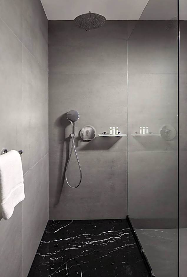 MOODs Charles Bridge