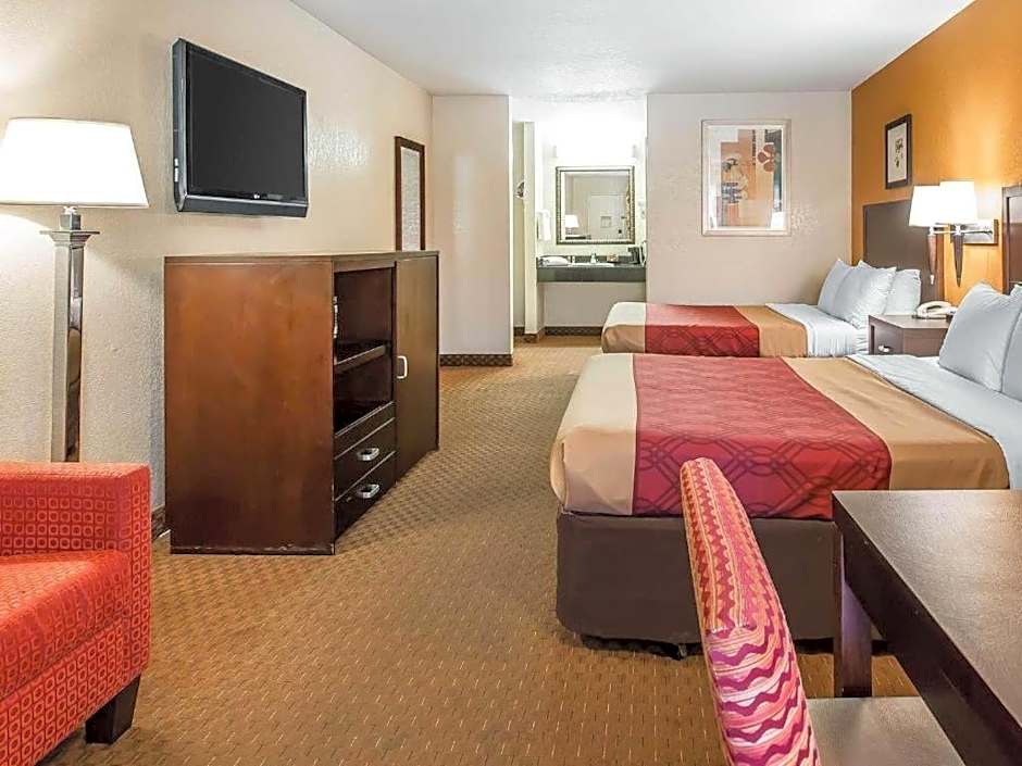 Econo Lodge & Suites El Cajon San Diego East – El Cajon, CA