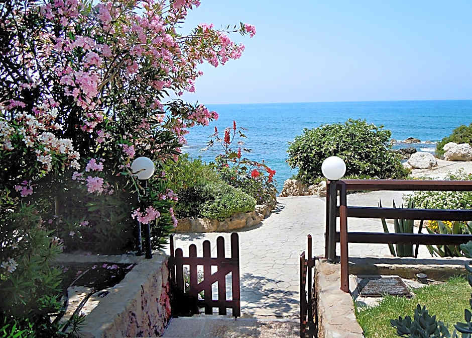 Rododafni Beach Apartments