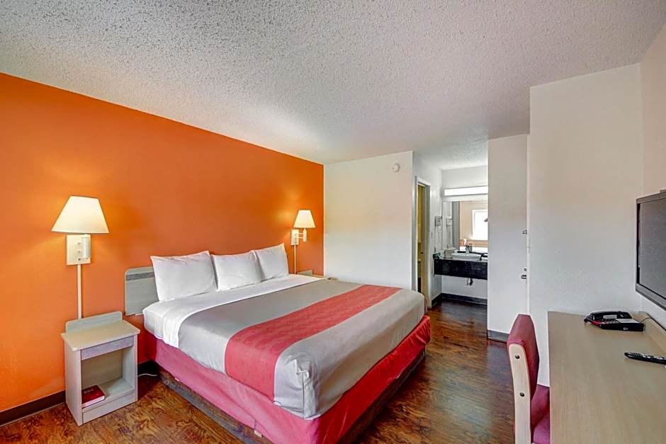 Motel 6-Wichita, KS