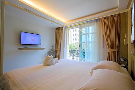 Standard Double Room with Seaside