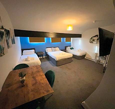 Standard-Family room-Ensuite