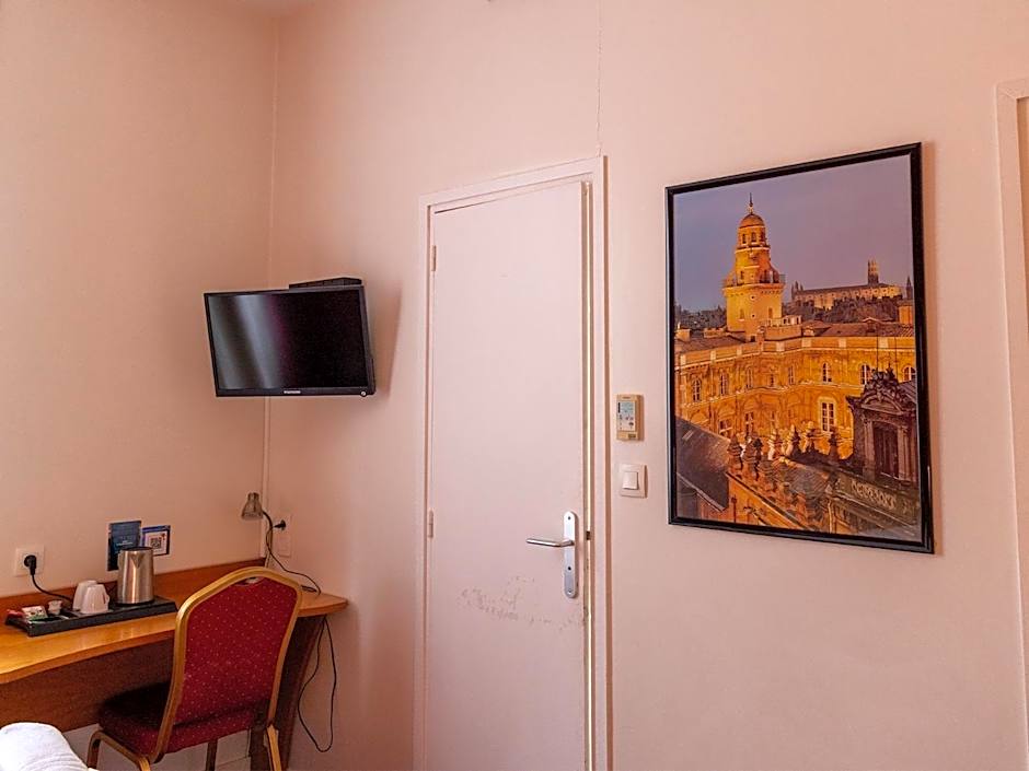 Le Clocher de Rodez Centre Gare