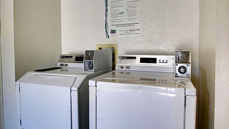 Quality Inn Shawnee North I-40