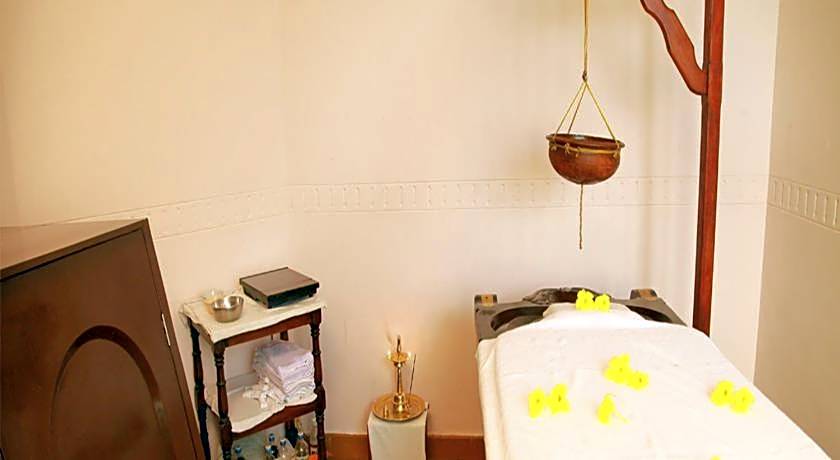 Abad Whispering Palms