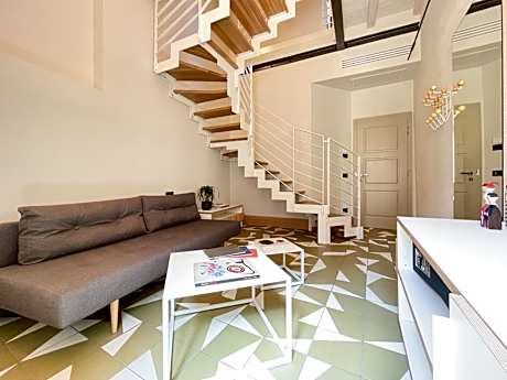 King Studio with Sofa Bed