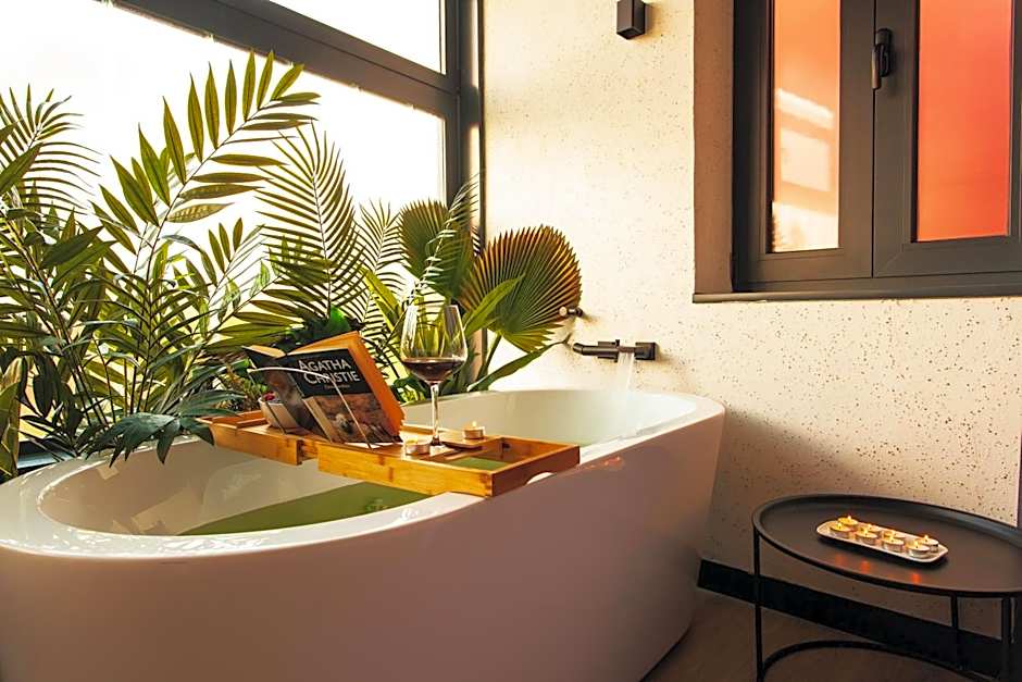 Hospedium H Cabo Sport