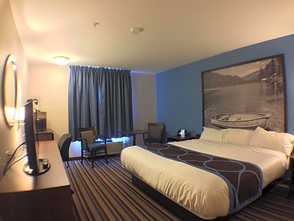 Super 8 by Wyndham Fort Frances