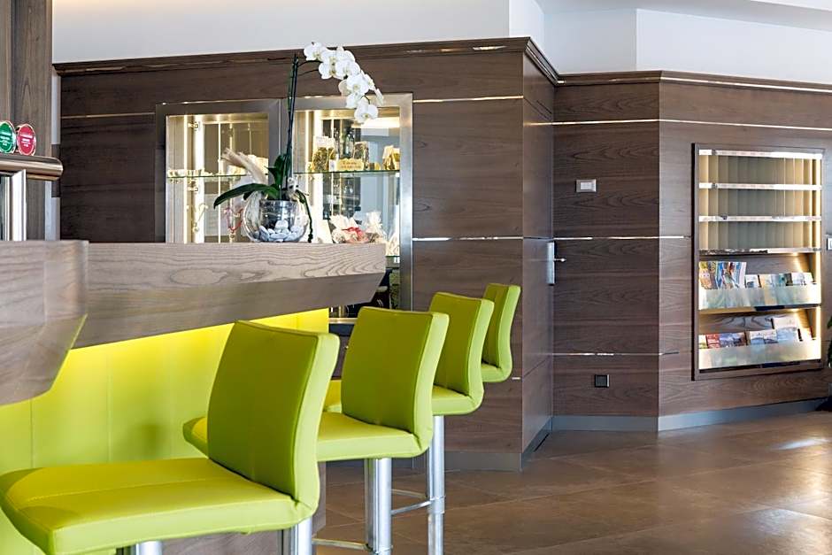 Astor Hotel