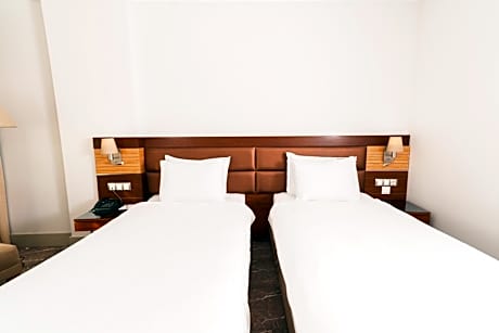 Twin Room with City View