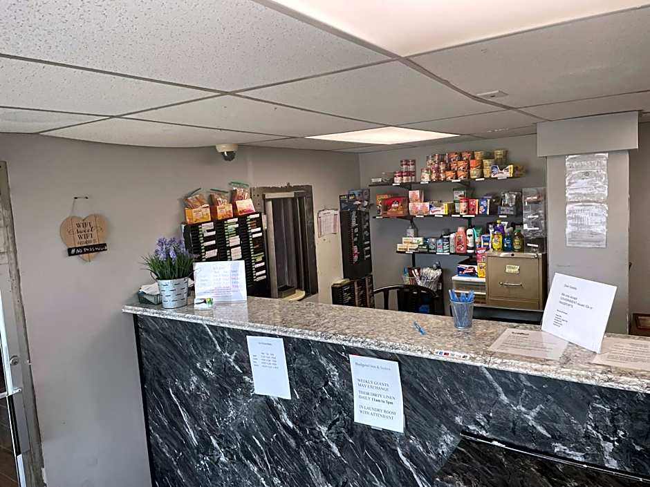 Budgetel Inn and Suites - Louisville