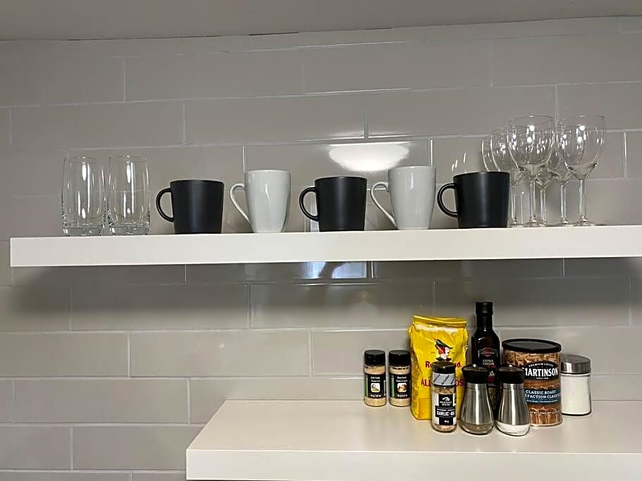 Hidden Getaway, BSMT with Back Yard