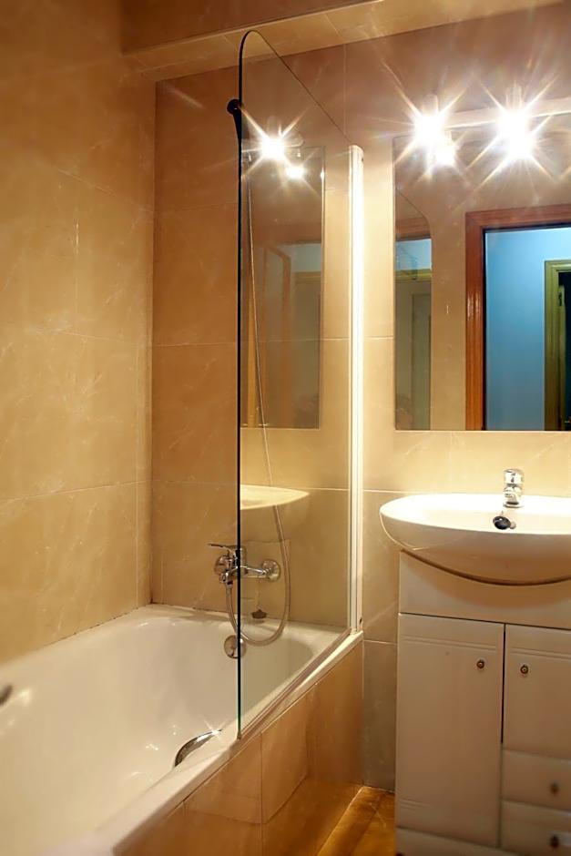 Vista Arinsal Apartments