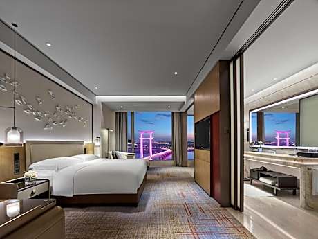 1 King Premium Jinjiang Bridge River View