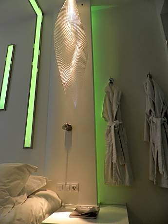 Suite with Spa Bath