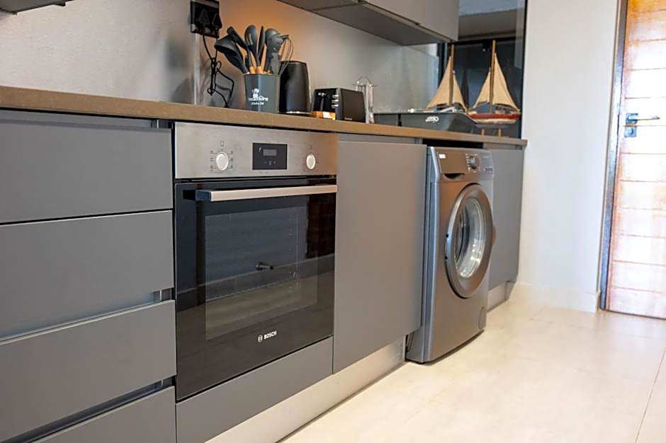 Lux Onyx 207 in Umhlanga Ridge