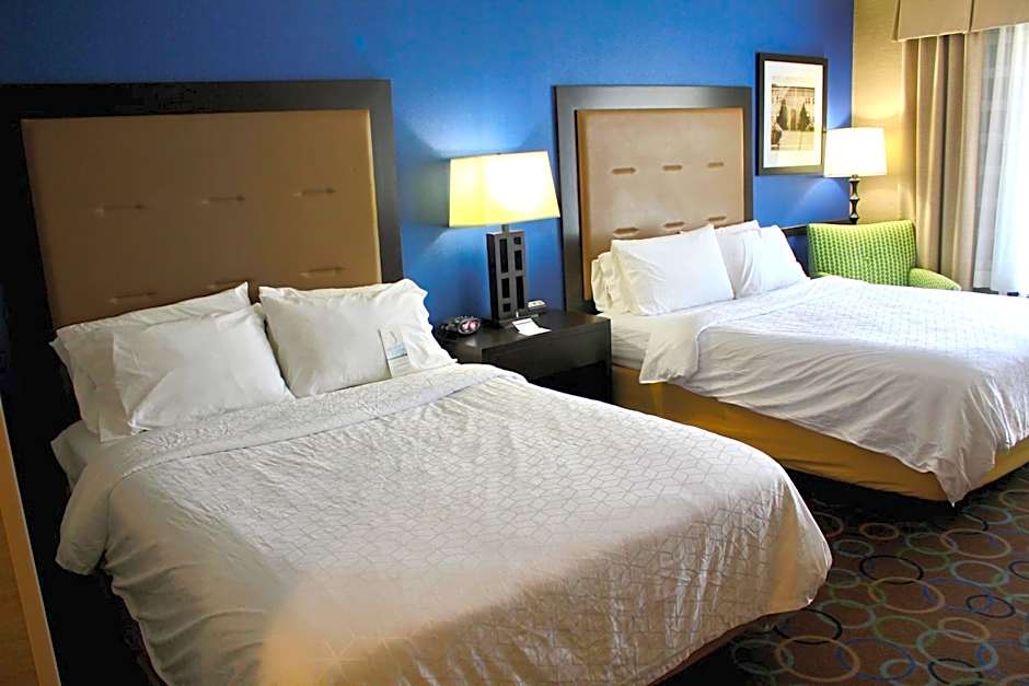 Holiday Inn Express Hotel & Suites Manchester - Airport By IHG