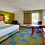 La Quinta Inn & Suites by Wyndham Fort Lauderdale Airport