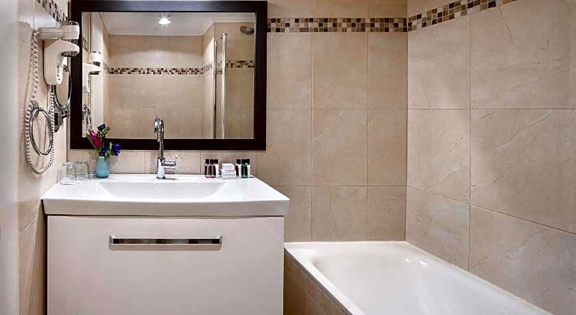 Kfar Maccabiah Hotel & Suites                                                                   