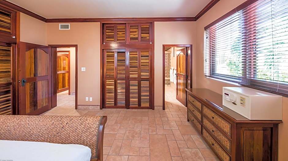 Photo 1 of 13 of 2 Bedroom Suite, Sea View