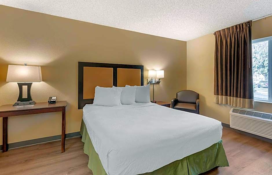 Extended Stay America Suites - Los Angeles - Ontario Airport