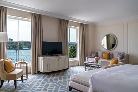 Executive King Room with Harbor View