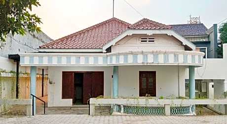 RedDoorz @ Hotel DPraya Pati