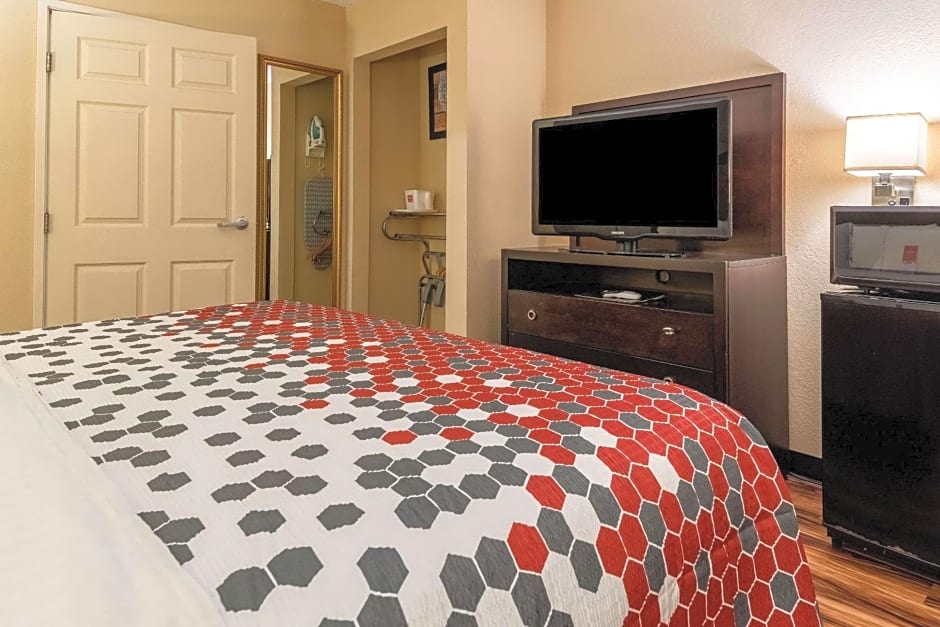 Econo Lodge Hillsboro I-35