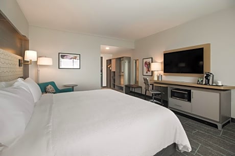 Standard King Room - Mobility Accessible