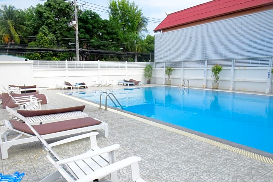 Puangpen Villa Hotel