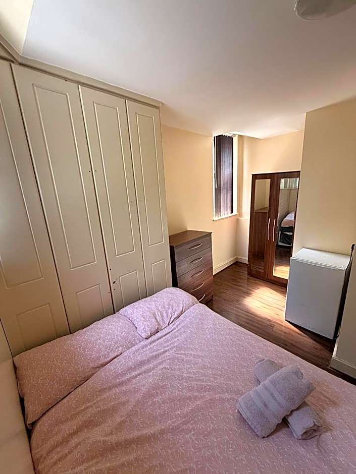 24/7 London Hostel