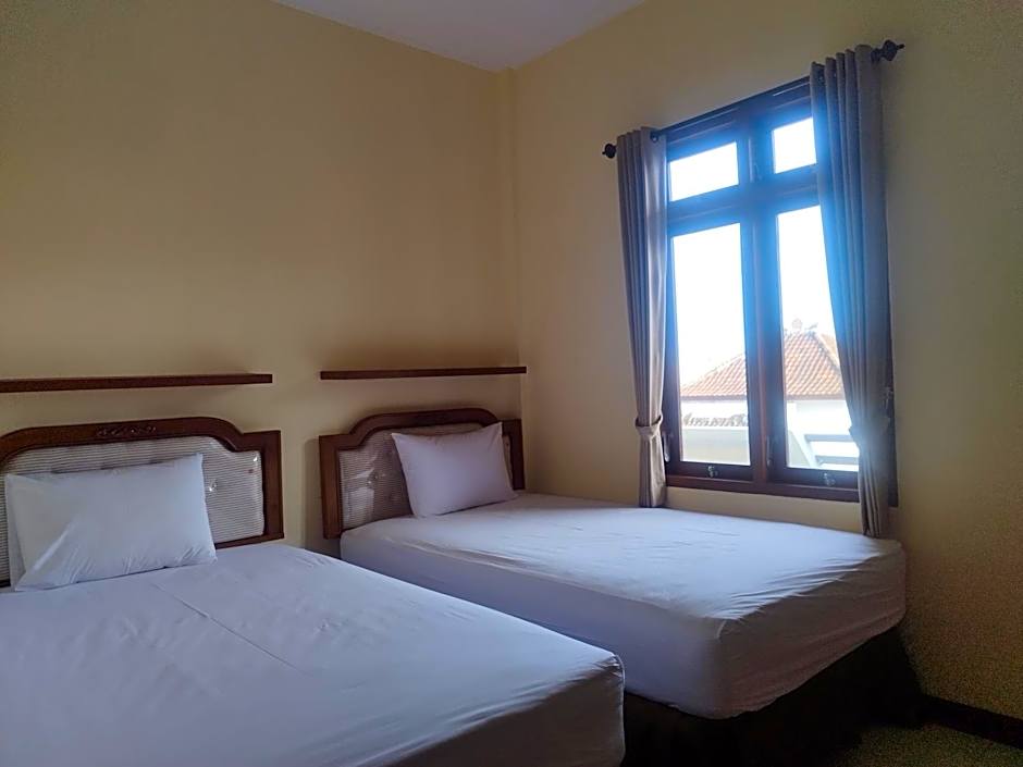 Adi Pelita Sari Bali