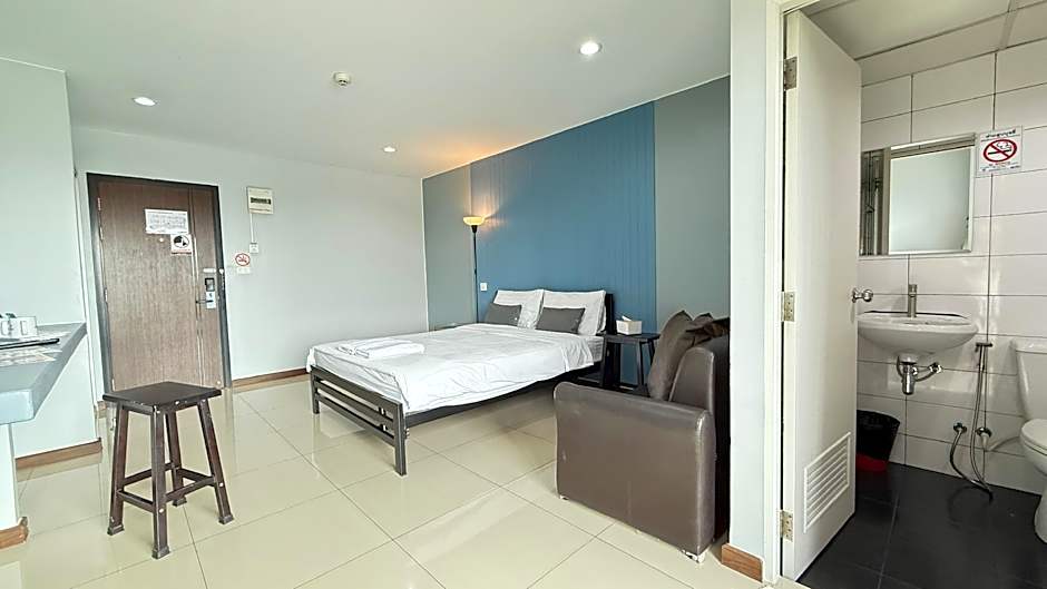 BAAN PAKNAM HOTEL