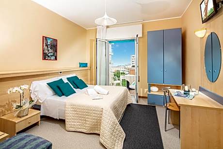Classic Two Connecting Double Rooms