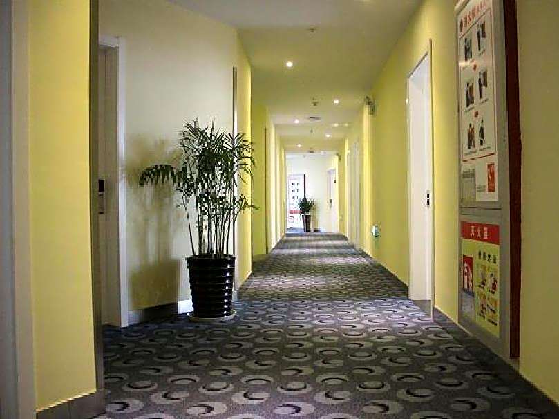 7 Days Inn Zhenjiang Jinshan Park Branch