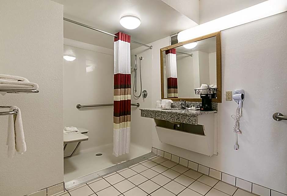Red Roof Inn Forsyth