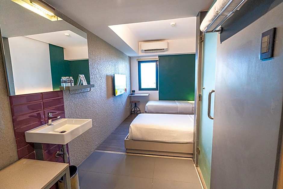 Photo 1 of 4 of Deluxe Twin Room